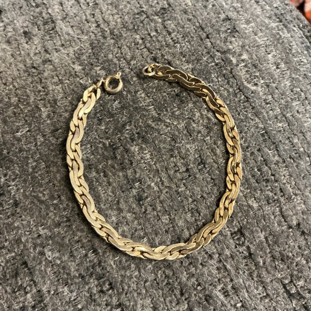 Vintage Gold-Tone Chain Link Bracelet 7 Inches With Spring Ring Clasp - Picture 2 of 3